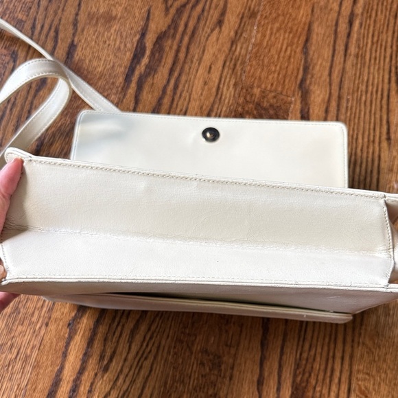 Givenchy Women’s Vintage Chic Cream Crossbody Bag - Picture 10 of 16